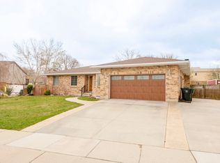 735 W Chaparral Dr, Murray, UT 84123