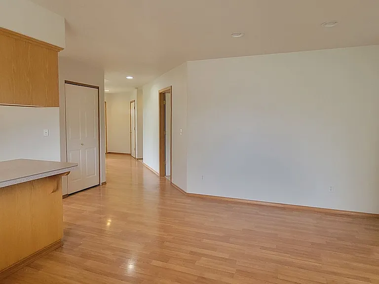 3267 NE Grandhaven Dr — Photo 3