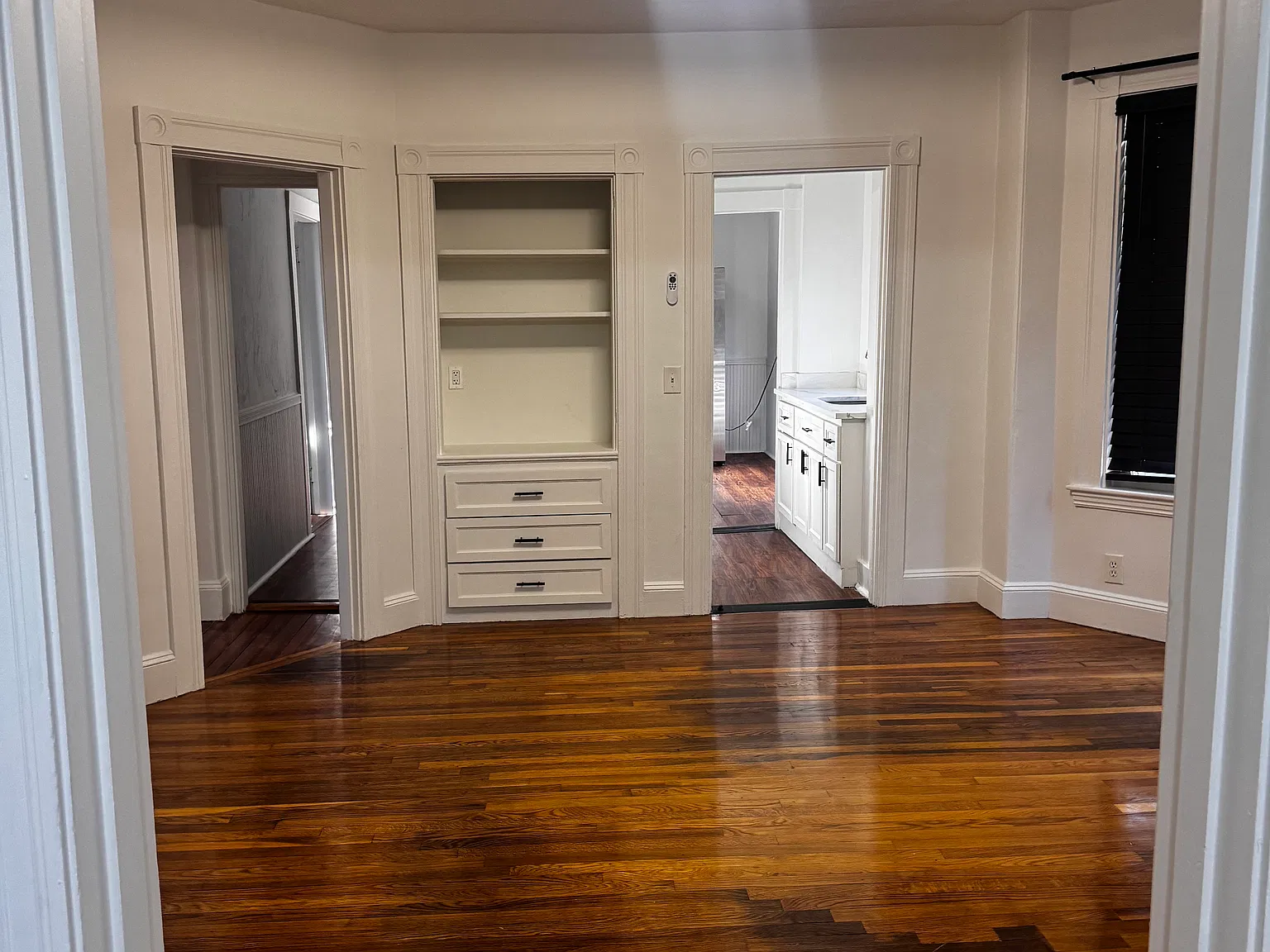 2 bed, 1000 sqft, $2,800 — Photo 4