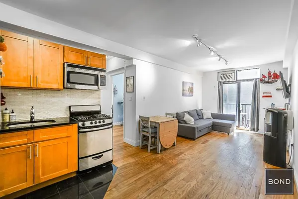 Rented by Bond New York | media 1