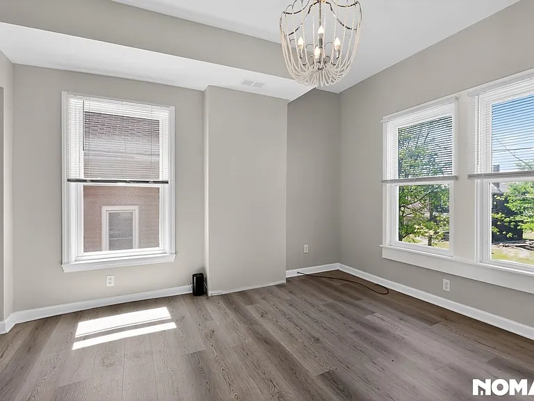 558 Marston St — Photo 16