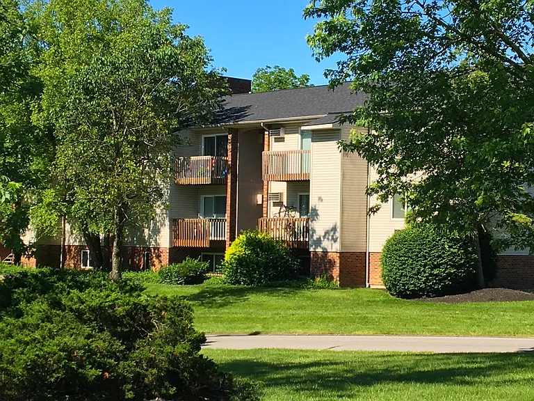Oakwood Apartments — Photo 16