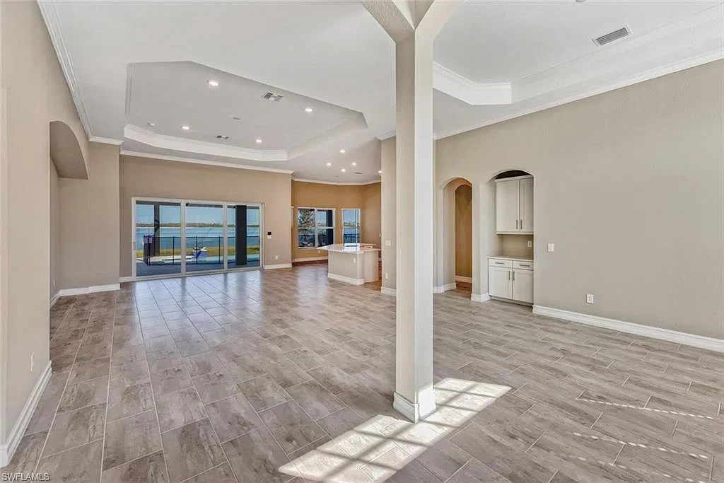 3 bed, 3.0 bath, 2801 sqft, $6,500 — Photo 4