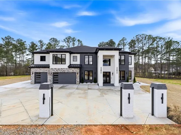 2724 Talley Ln, Buford, GA 30519