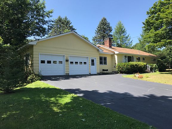 Oversized 2-car garage 

