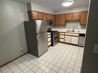 OSU Gateway 4 & 5 bedroom 2 full bath apartments, Columbus, OH 43201