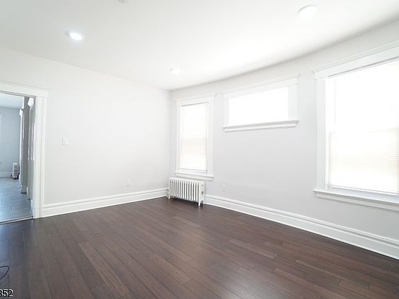 2nd image of 31 Kling St