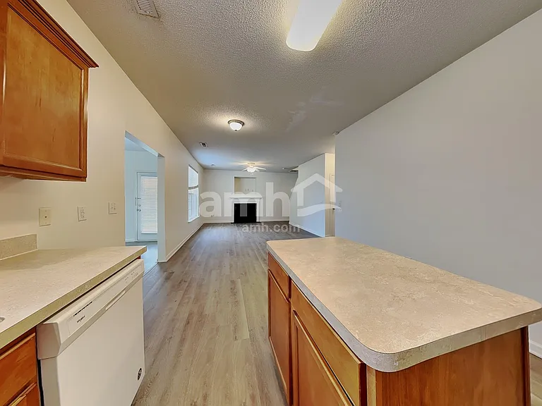6004 Glen Way Dr — Photo 4