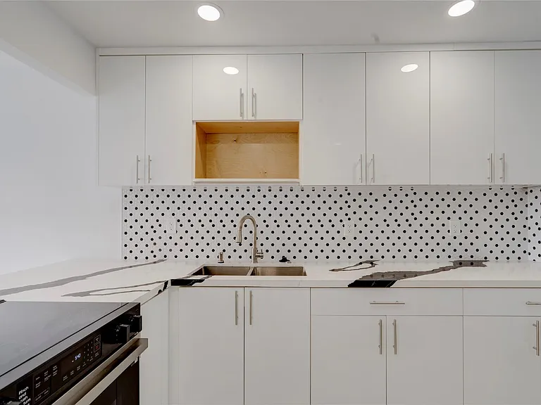 3050 N Palm Aire Dr #505 — Photo 18