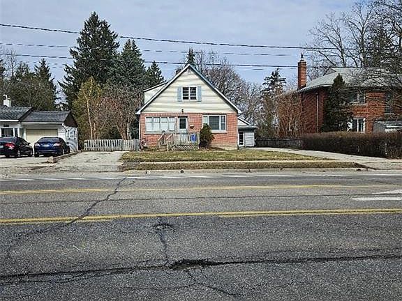 2nd image of 1154 Queens Blvd