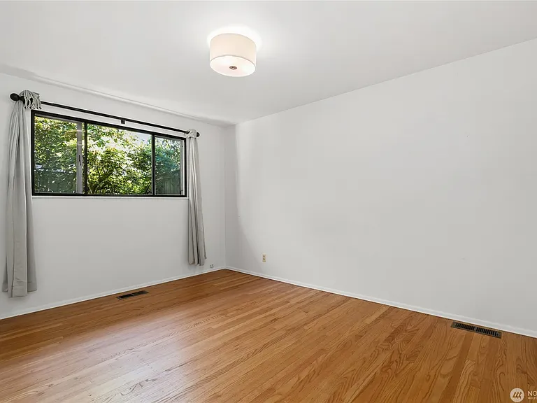 8210 SE 36th St — Photo 23