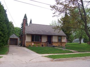 92 Torrey St, Clintonville, WI 54929