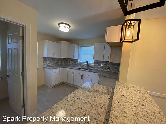 5th image of 5814 Buckingham Ave
