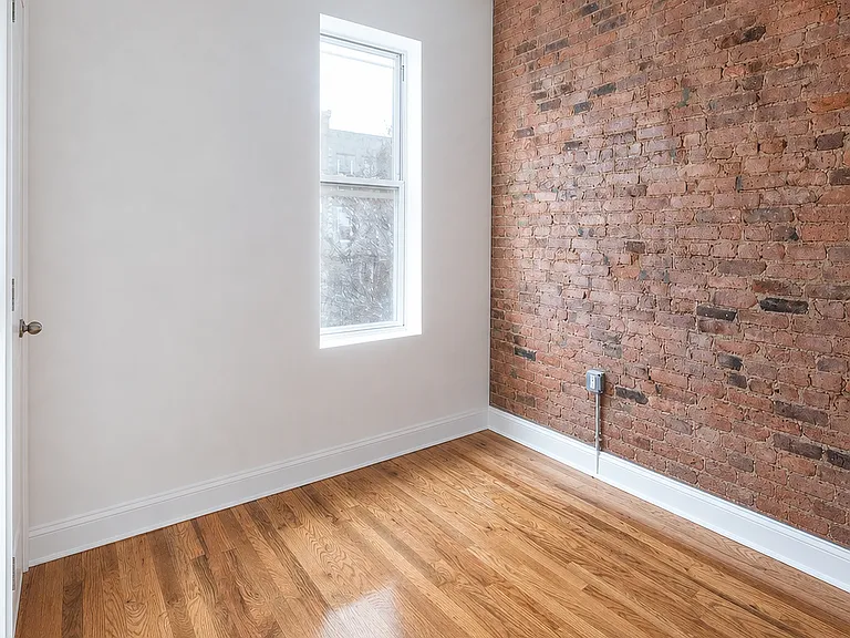 907 Jefferson Ave #3 — Photo 3