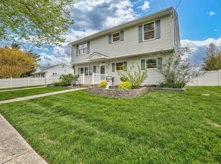 306 Roslyn Ave, Cape May, NJ 08204