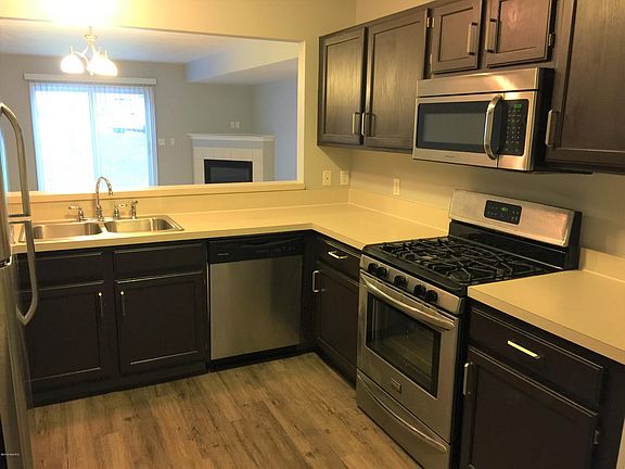 4th image of 1779 Park Trl NE #56
