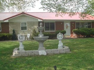 819 E Mary St, Ridgway, IL 62979