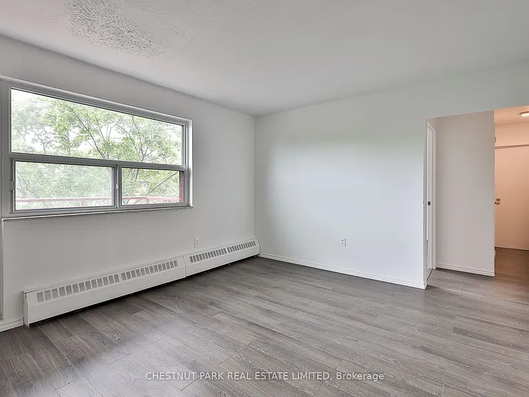 900 Glen St #409 — Photo 17