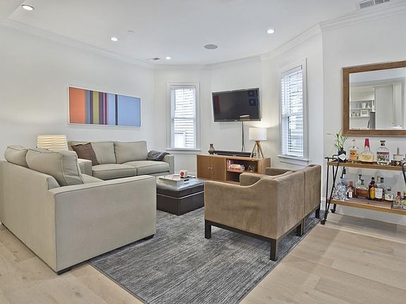 2nd image of 21 Peverell St #2