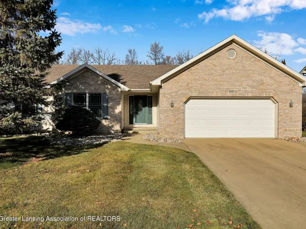 4327 Fieldview Dr, Grand Ledge, MI 48837