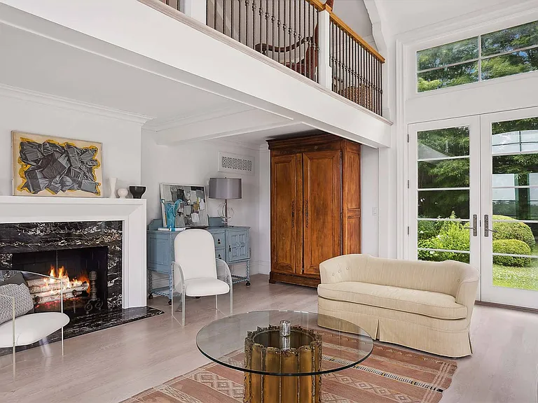 111 Pauls Ln — Photo 3