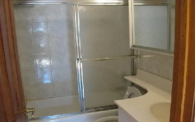 Rented by America Mecca Realty LLC | media 25