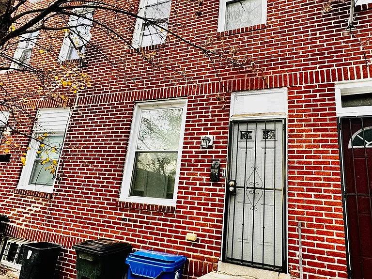 Druid Hill Ave — Photo 1