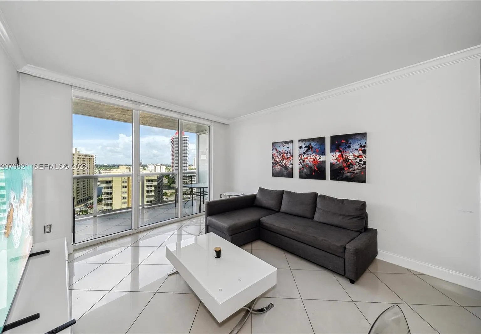 Beach Club Three Condo — Photo 4
