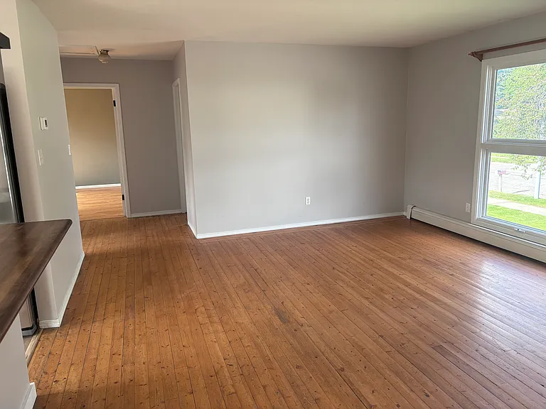 311 N 18th Ave — Photo 8