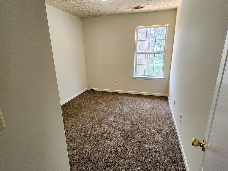 2943 Fields Dr — Photo 6