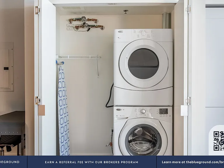 Washer/Dryer in Apartment