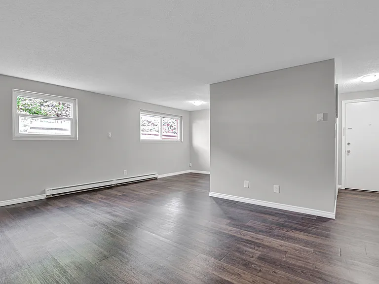 24 Union St — Photo 10