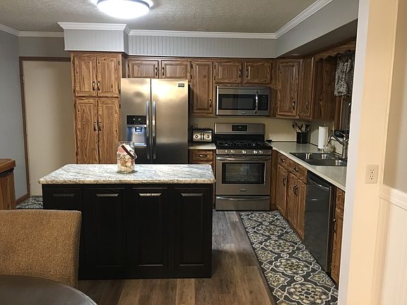 Main Level - Kitchen Island