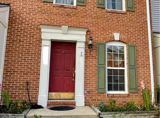 43036 Demerrit St, Chantilly, VA 20152