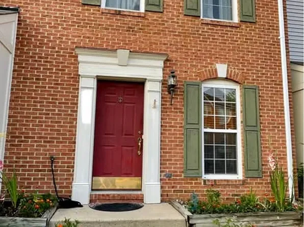 43036 Demerrit St, Chantilly, VA 20152