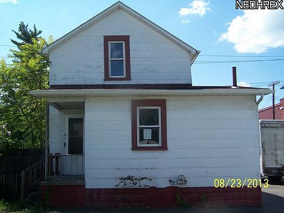 2nd image of 139-143 S Cedar Ave