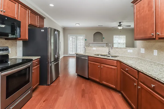 13748 Cedar Pond Cir — Photo 10