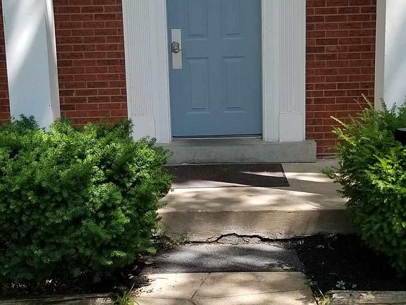 3rd image of 620 Broadmoor Dr #B