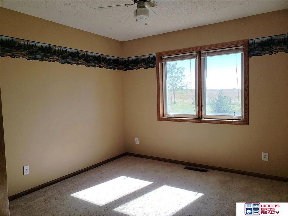 1898 E Sargent Rd Beatrice NE 68310 Zillow