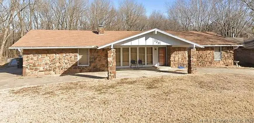 723 W Mary Lynn Dr