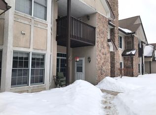 6820 S 34th St #25, Franklin, WI 53132