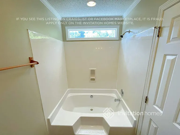 4171 Whitney Pl NW — Photo 12