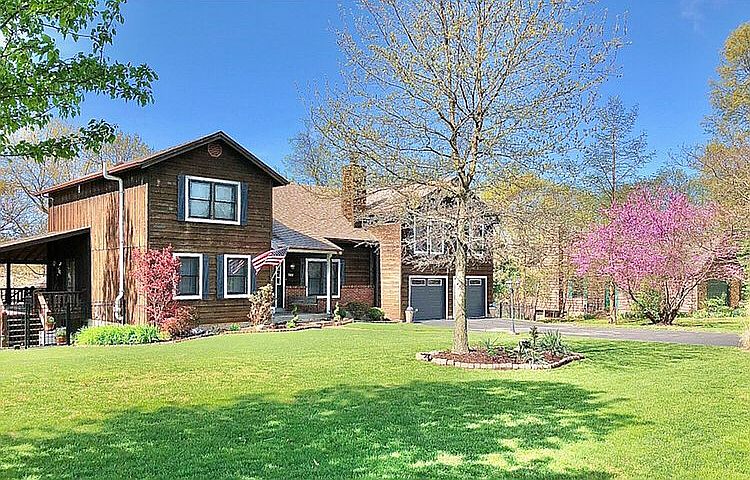 2nd image of 5432 Oak Tree Dr