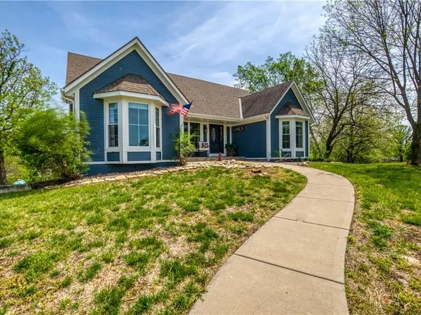 21715 S Major Rd, Peculiar, MO 64078