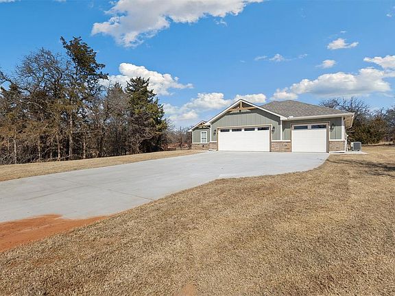 3rd image of 12044 Bentley Dr