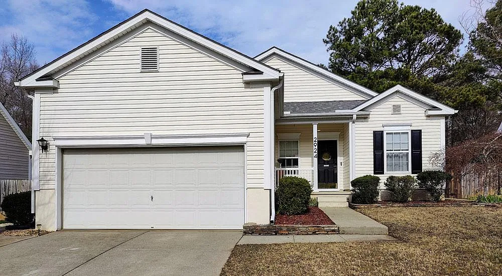 4 bed, 1651 sqft, $2,150 — Photo 2