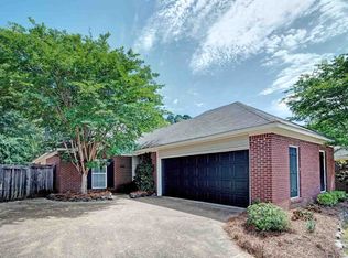 637 Camdenpark Dr, Ridgeland, MS 39157