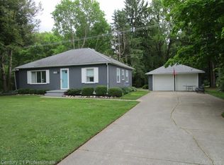 3155 Mason Rd, Howell, MI 48843