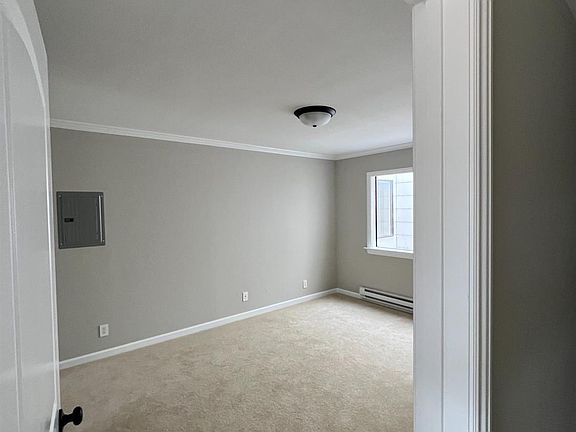 5th image of 923 Eddy St APT 206