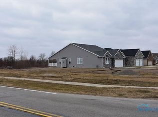 7811 Braeburn Rd, Holland, OH 43528